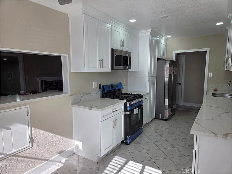 11889 Kilgore St — Photo 15