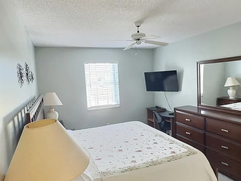 117 Waterside Dr #117 — Photo 8