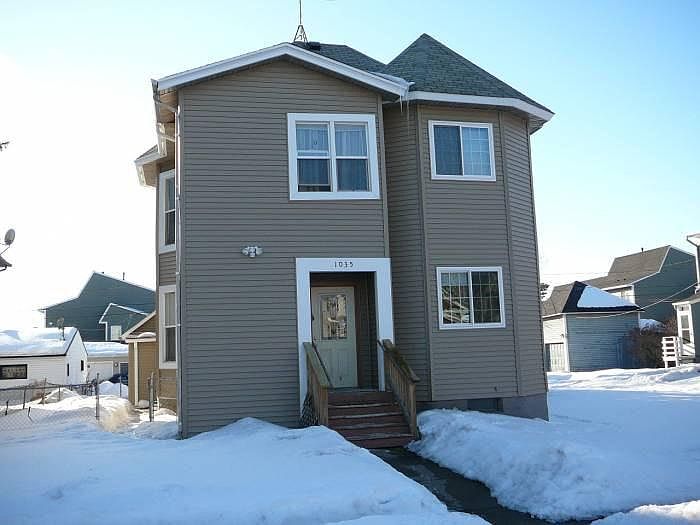 1st image of 1035 12th Ave SE #2