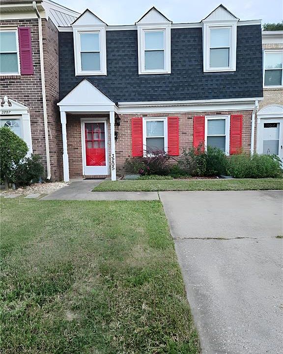 1st image of 3205 Clover Hill Dr