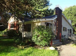 10 Garnsey Rd, Rexford, NY 12148