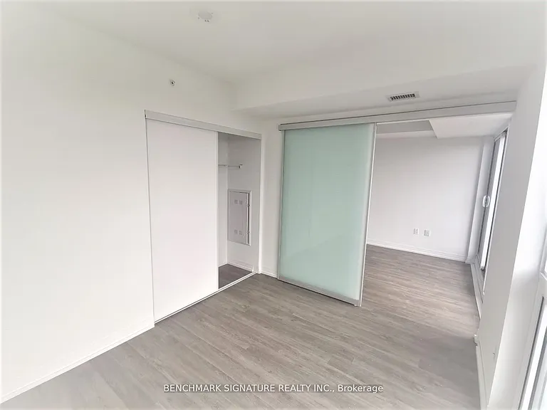 251 Jarvis St #4015 — Photo 9