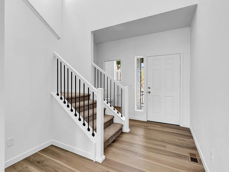 10943 Snowdon St — Photo 5