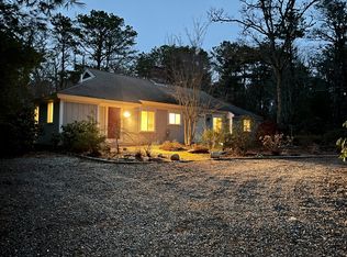 17 The Morgan Cir, Mashpee, MA 02649