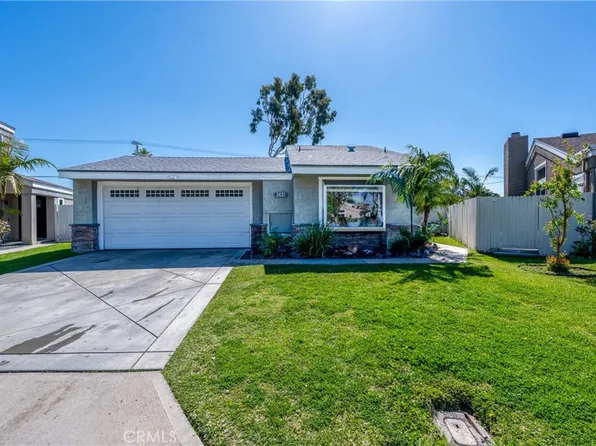 2431 N River Trail Rd, Orange, CA 92865