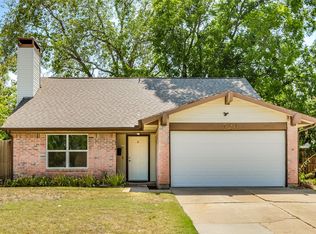 520 Kent Dr, Lewisville, TX 75067