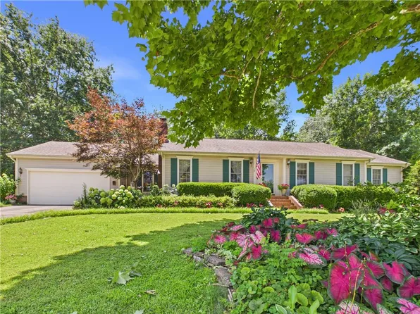 1616 Windsor Dr, Harrison, AR 72601
