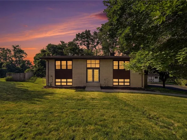 1718 Mountainview Dr, Monroeville, PA 15146