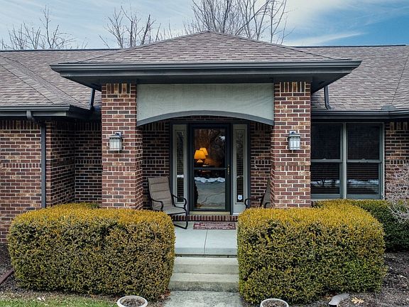 2nd image of 333 Woodland Meadows Dr