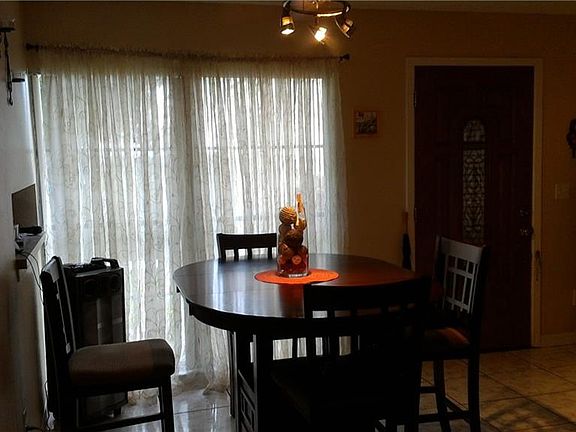 4th image of 10732 Glen Ellen Dr