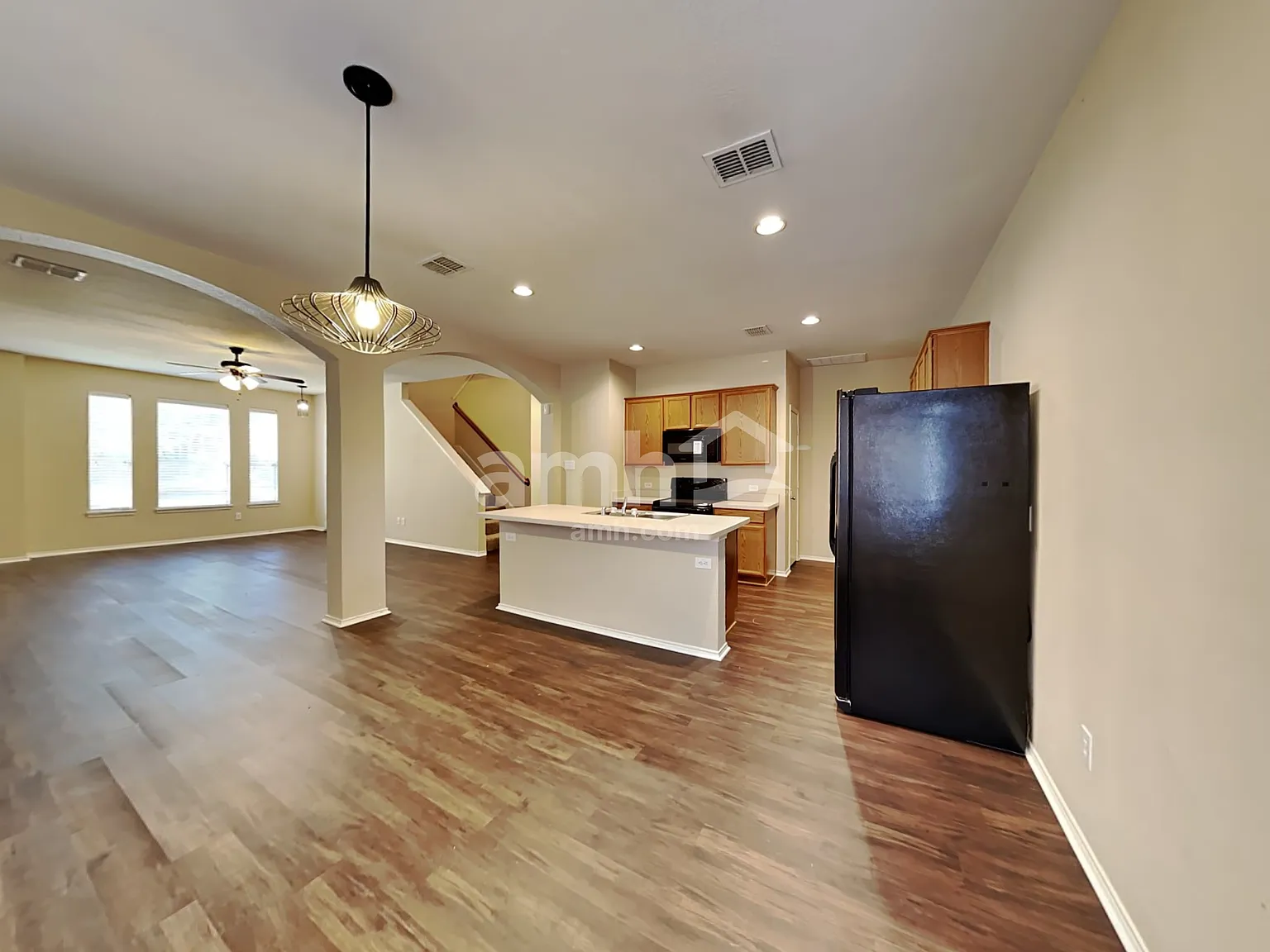 3 bed, 2.5 bath, 1694 sqft, $2,285 — Photo 4