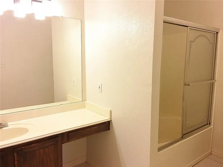 4212 Park Village Ct — Photo 4