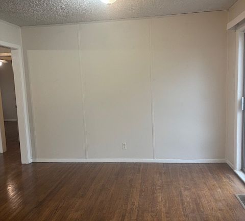 3rd image of 1408 E 52nd St S