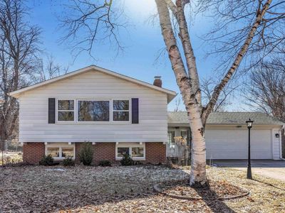 808 Ridgeway Blvd, De Pere, WI, 54115