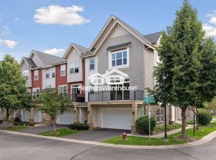 11769 Emery Village Dr N, Champlin, MN 55316