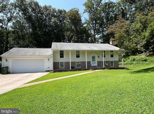 12304 Cedarwood Ct, Woodbridge, VA 22192
