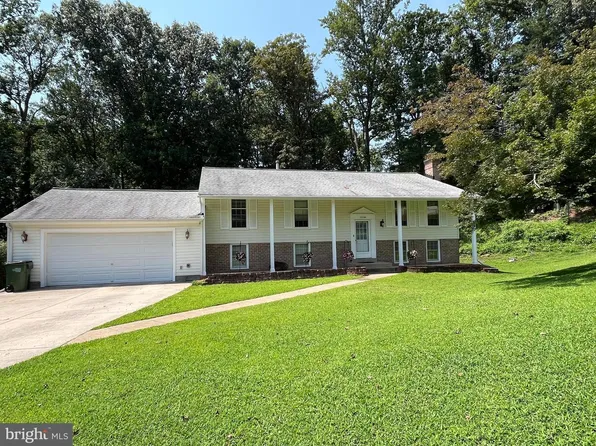 12304 Cedarwood Ct, Woodbridge, VA 22192