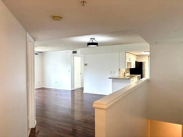 100 Crestwood Ct N #108 — Photo 22