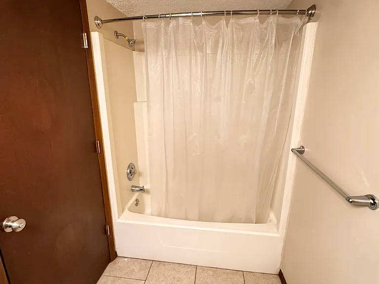 1847 Knox St #16 — Photo 11