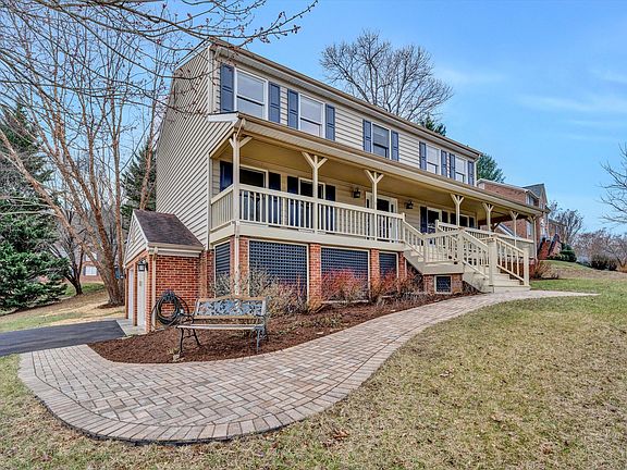 4th image of 4406 Kings Court Dr