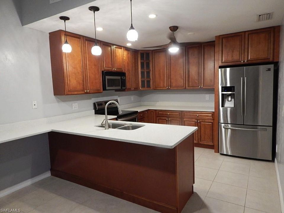 1st image of 5612 Foxlake Dr