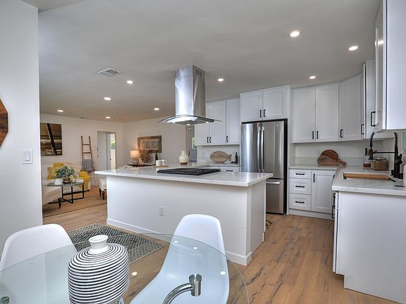 4th image of 2514 Cliff Dr