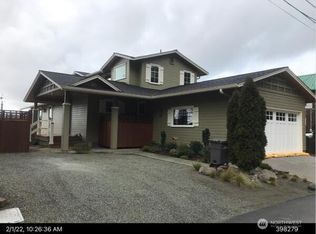 577 Sundin Dr, Camano Island, WA 98282