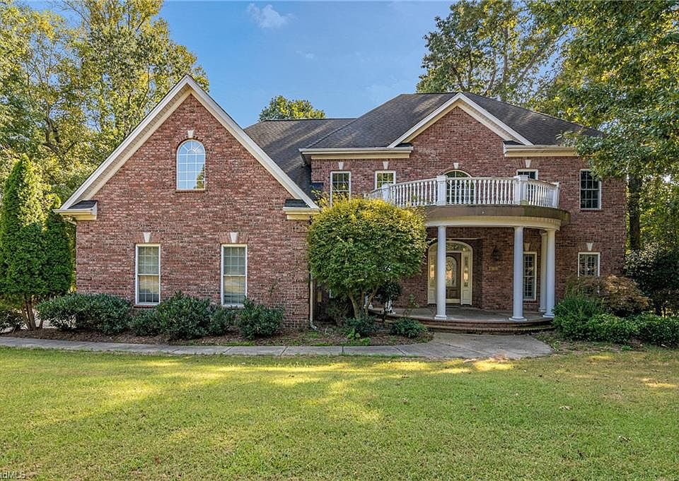 1st image of 460 Mashie Dr