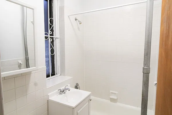 Rented by Voro New York | media 14