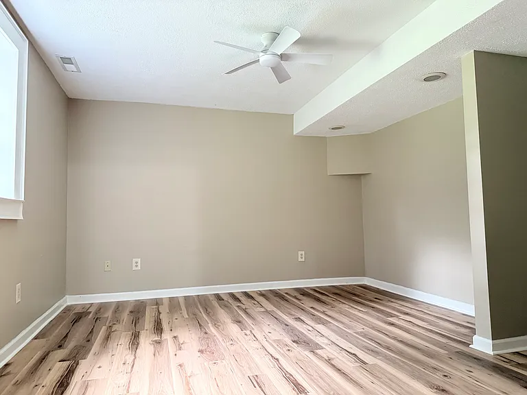 602 Blackburn Dr — Photo 18