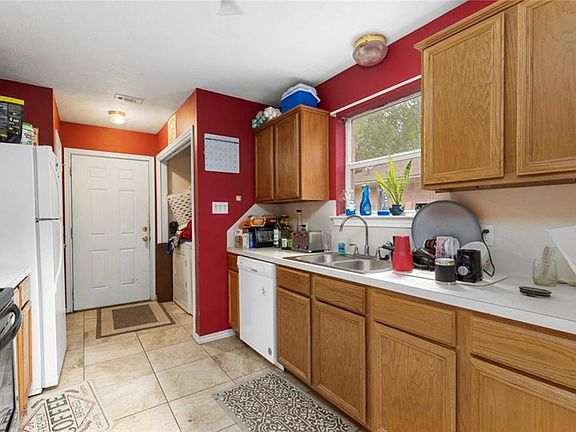 2nd image of 608 Corregidor Dr #608A