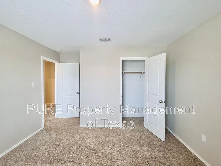 301 Freshwater Dr — Photo 20