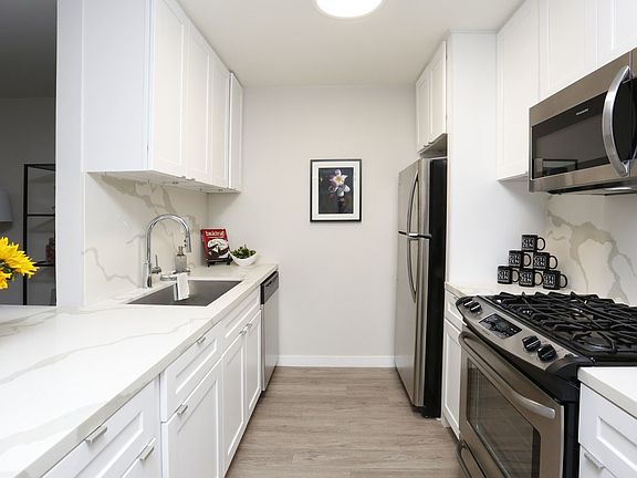 Park View on Yukon Kitchen
