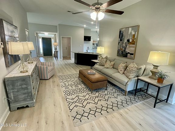 2nd image of 3503 Jaguar Blvd