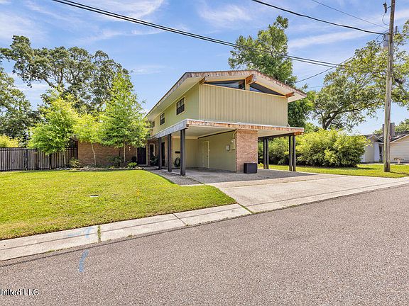 4th image of 426 Donwood Pl