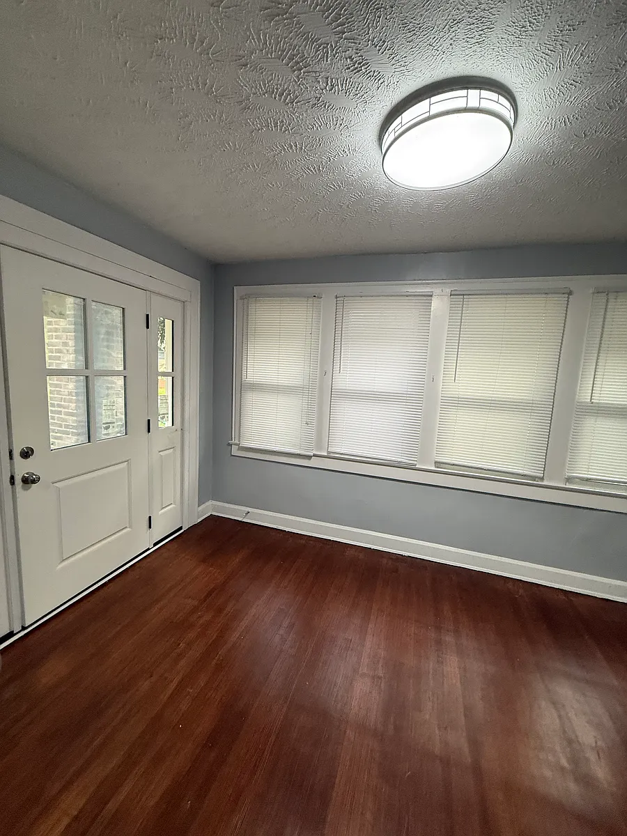 Building Photo - 4008 Carrollton Ave #1