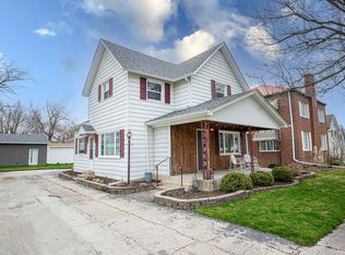 357 W Station St, Saint Anne, IL 60964