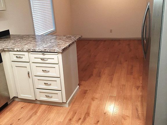 Kitchen eating area
