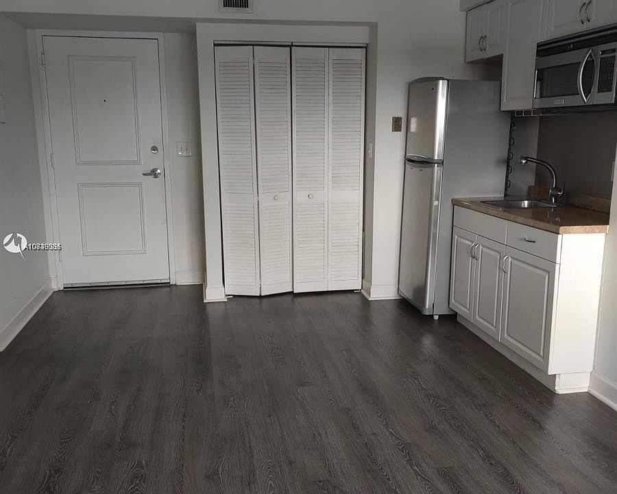 1st image of 5767 Sunset Dr #5767