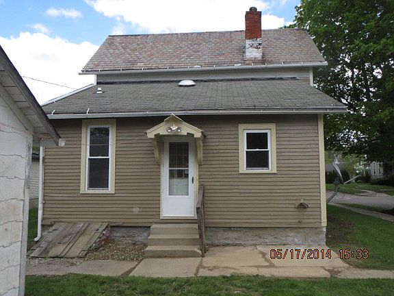 2nd image of 847 Faustina Ave #1/2