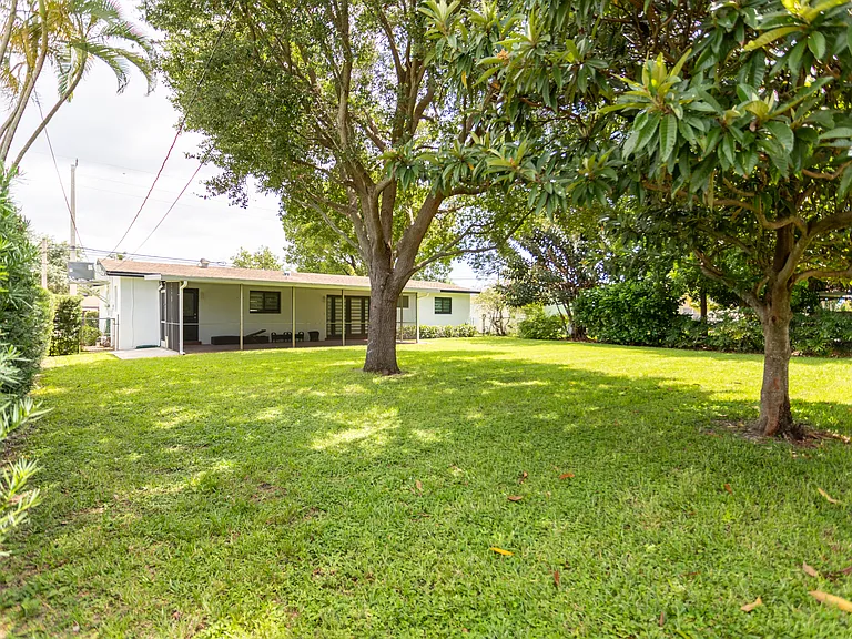 4010 Johnson St — Photo 34