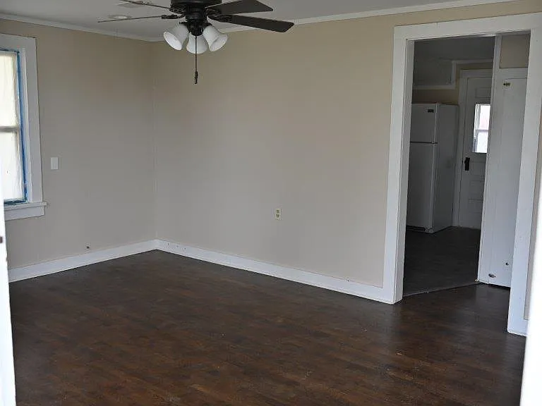 109 Harris St — Photo 8