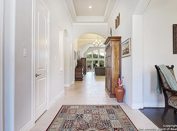 3rd image of 859 Hampton Oaks