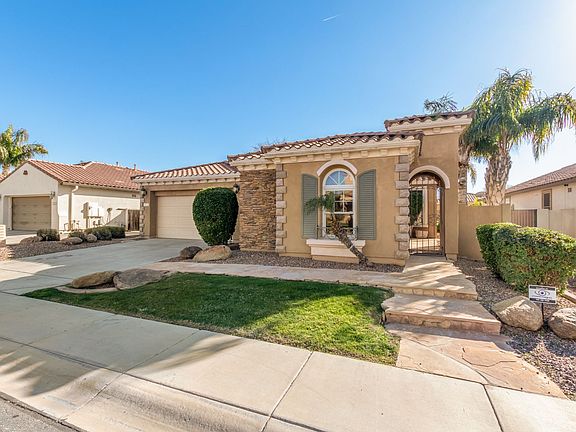 2nd image of 2271 Honeysuckle Pl