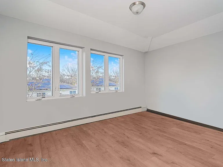2981 Hylan Blvd — Photo 21