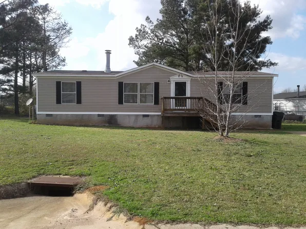221 Hanover Dr, Byron, GA 31008