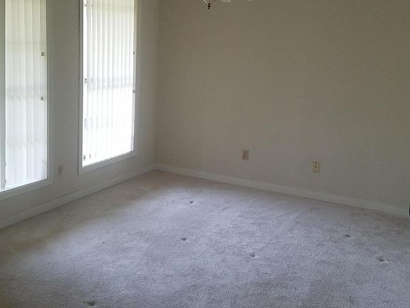 2nd image of 124 Weaver Dr