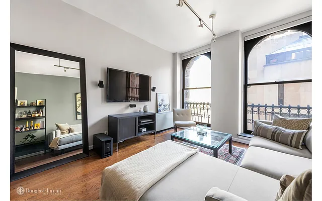 Rented by Douglas Elliman | media 18