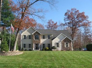 9 Christinamarie Dr, Clifton Park, NY 12065