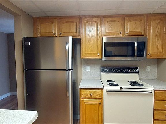 5th image of 2 Ledgewood Way APT 7
